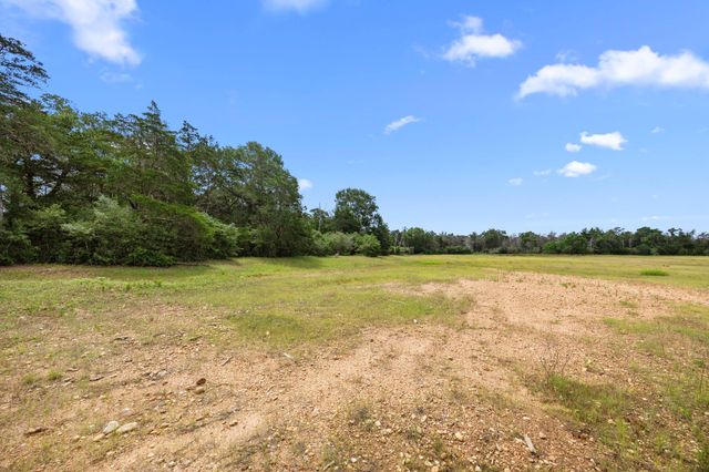 000 Vogelsang Road, Columbus, TX 78934