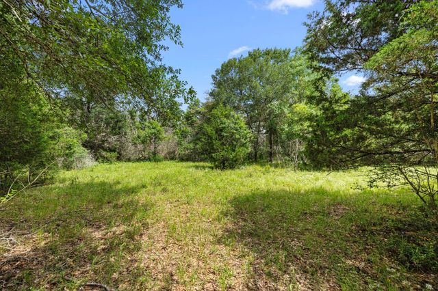 000 Vogelsang Road, Columbus, TX 78934