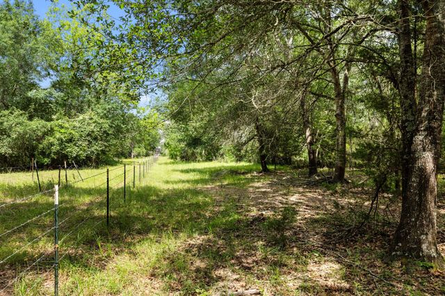 000 Vogelsang Road, Columbus, TX 78934