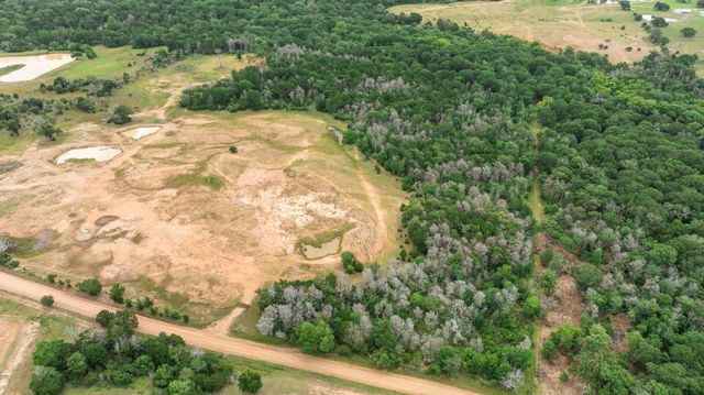 000 Vogelsang Road, Columbus, TX 78934