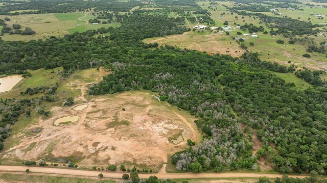 000 Vogelsang Road, Columbus, TX 78934