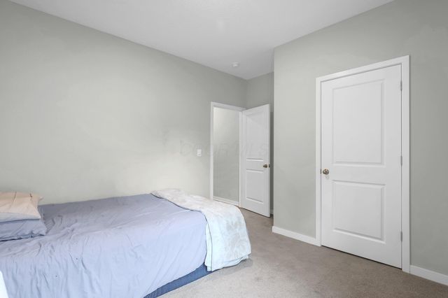 383 Kells Court E, Newark, OH 43055