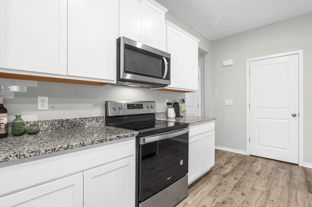383 Kells Court E, Newark, OH 43055