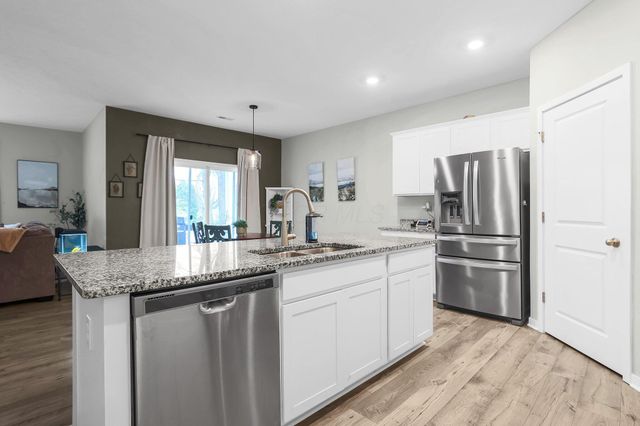 383 Kells Court E, Newark, OH 43055