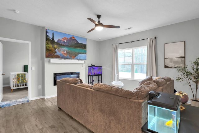 383 Kells Court E, Newark, OH 43055
