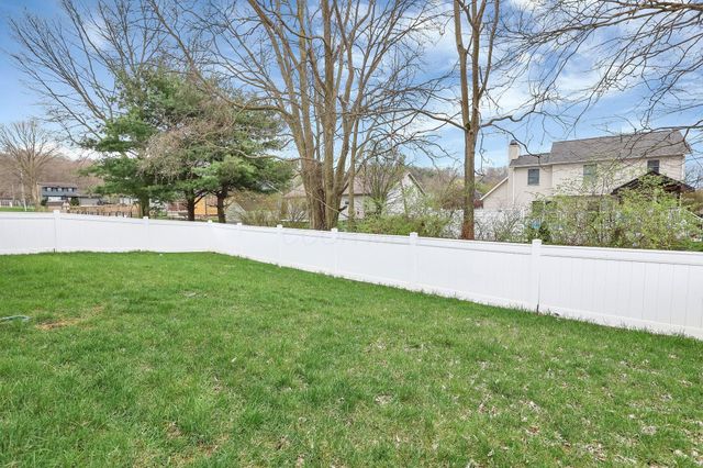 383 Kells Court E, Newark, OH 43055