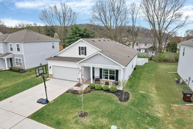383 Kells Court E, Newark, OH 43055