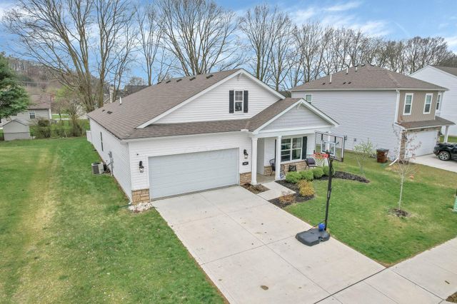 383 Kells Court E, Newark, OH 43055