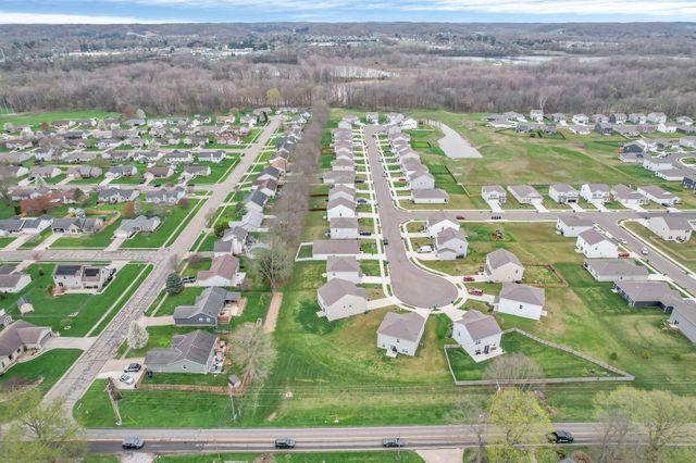 383 Kells Court E, Newark, OH 43055
