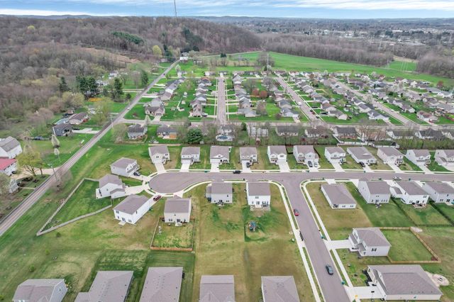 383 Kells Court E, Newark, OH 43055