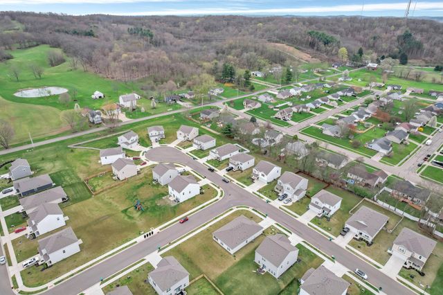 383 Kells Court E, Newark, OH 43055