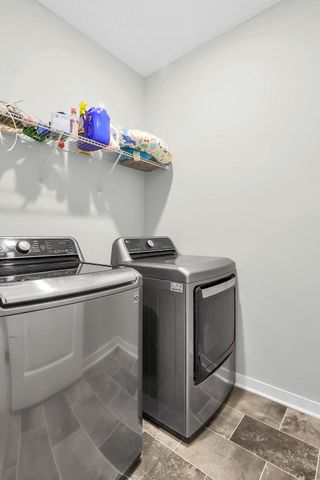 383 Kells Court E, Newark, OH 43055