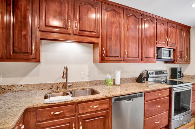 6 Yacht Club Drive 121, Daphne, AL 36526