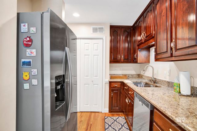 6 Yacht Club Drive 121, Daphne, AL 36526