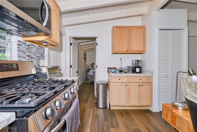 2212 River Pine DR, Fort Myers, FL 33905