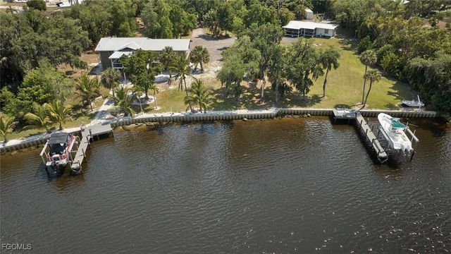 2212 River Pine DR, Fort Myers, FL 33905