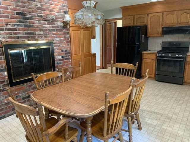 53 Hampden Road, East Longmeadow, MA 01028