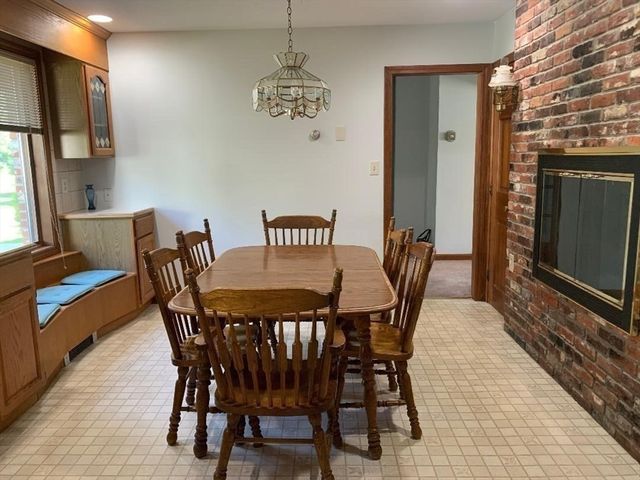 53 Hampden Road, East Longmeadow, MA 01028