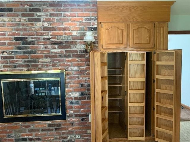 53 Hampden Road, East Longmeadow, MA 01028