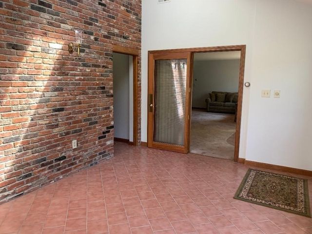 53 Hampden Road, East Longmeadow, MA 01028