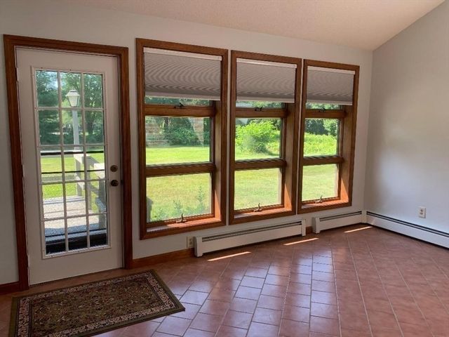 53 Hampden Road, East Longmeadow, MA 01028