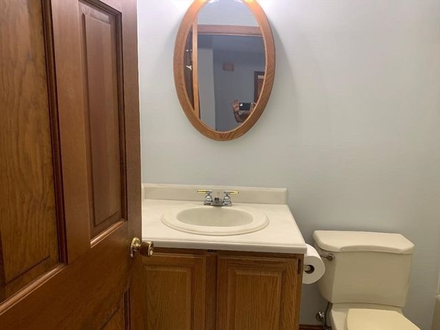 53 Hampden Road, East Longmeadow, MA 01028