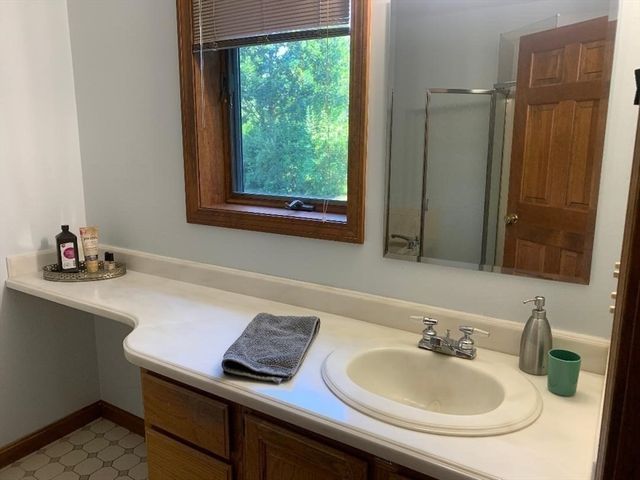 53 Hampden Road, East Longmeadow, MA 01028