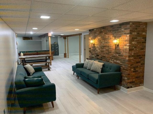 53 Hampden Road, East Longmeadow, MA 01028