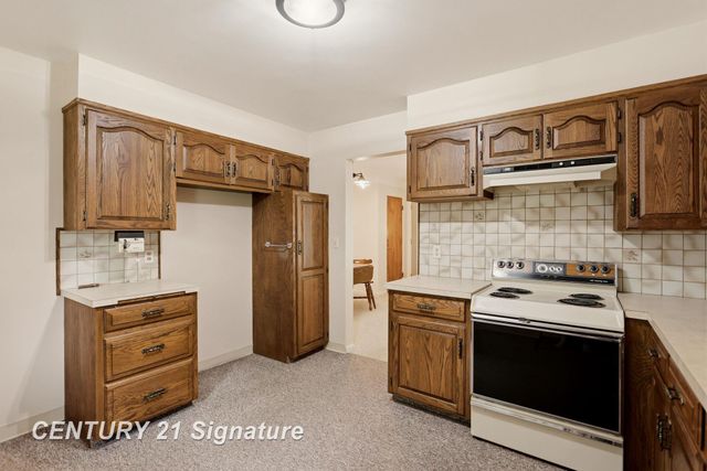 2804 Courtland Place, Saginaw, MI 48603
