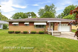 2804 Courtland Place, Saginaw, MI 48603