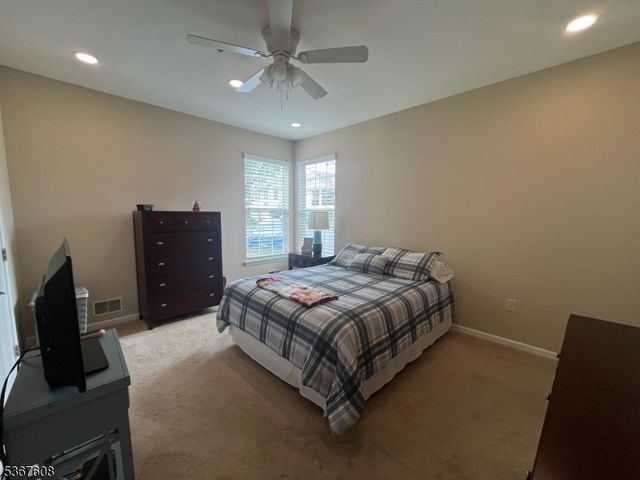 1002 Deerhaven Ter, Lopatcong Twp., NJ 08886