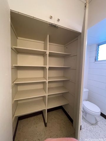 1404 Kewalo Street, Honolulu, HI 96822