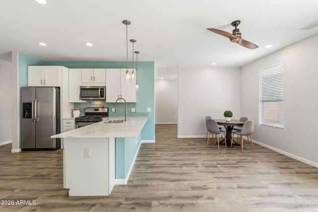 3818 W FALLEN LEAF Lane, Glendale, AZ 85310