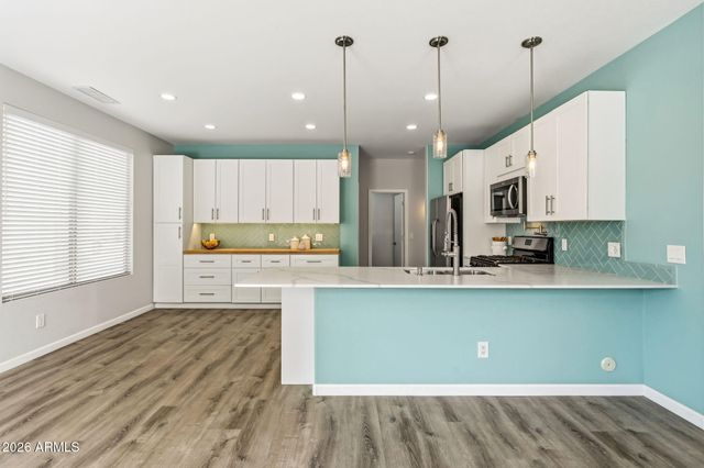 3818 W FALLEN LEAF Lane, Glendale, AZ 85310