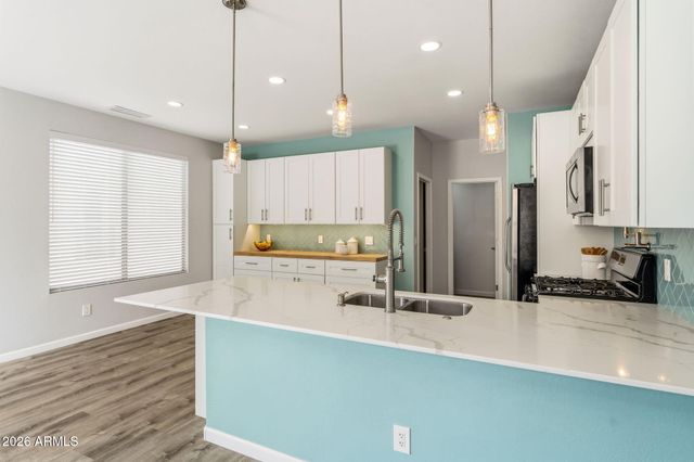 3818 W FALLEN LEAF Lane, Glendale, AZ 85310