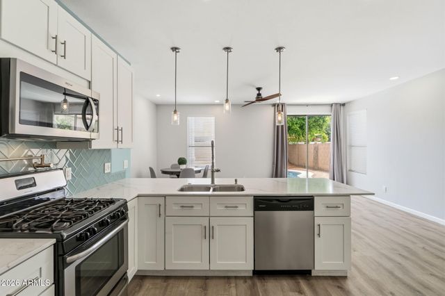 3818 W FALLEN LEAF Lane, Glendale, AZ 85310
