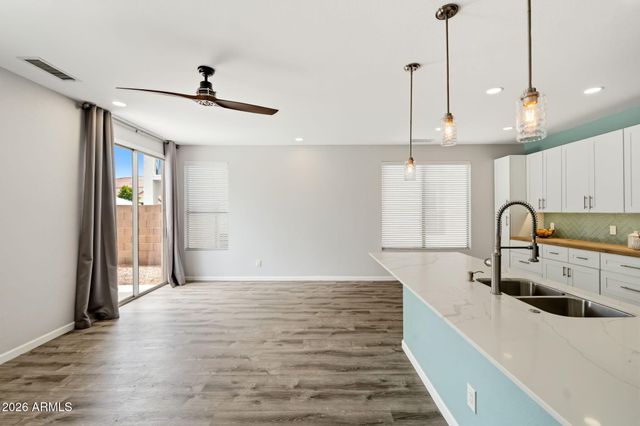 3818 W FALLEN LEAF Lane, Glendale, AZ 85310