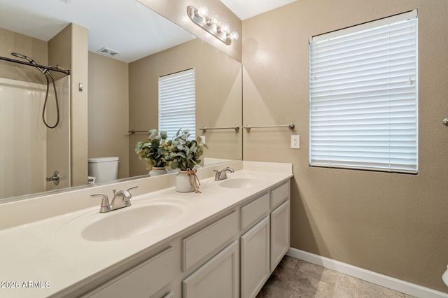 3818 W FALLEN LEAF Lane, Glendale, AZ 85310