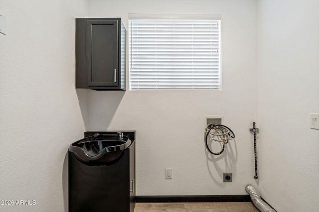 3818 W FALLEN LEAF Lane, Glendale, AZ 85310