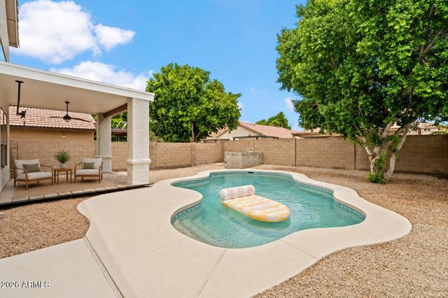 3818 W FALLEN LEAF Lane, Glendale, AZ 85310