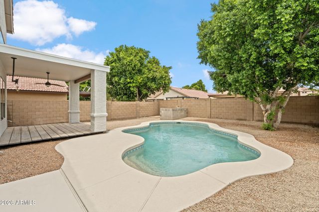 3818 W FALLEN LEAF Lane, Glendale, AZ 85310