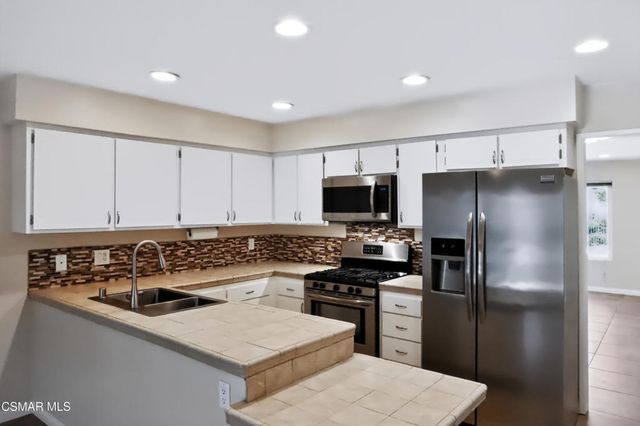 1100 Glenbridge Circle, Westlake Village, CA 91361