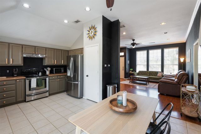 304 W Windsor Drive, Denton, TX 76207