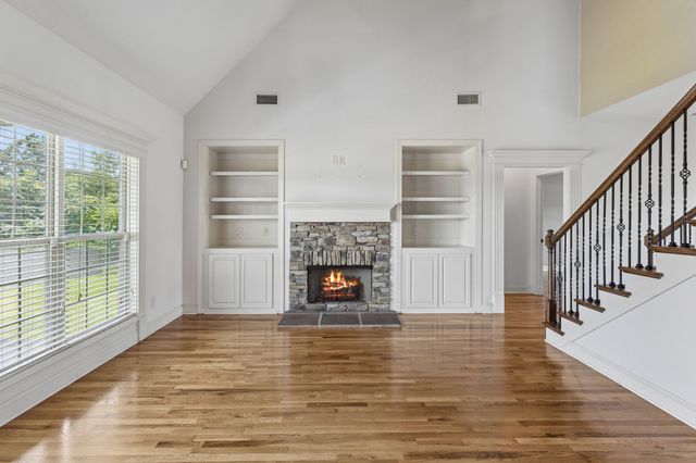 1342 Royal Oak Ave, Murfreesboro, TN 37129