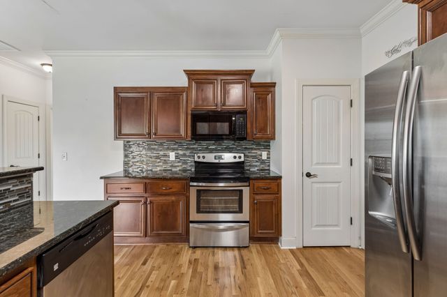 1342 Royal Oak Ave, Murfreesboro, TN 37129