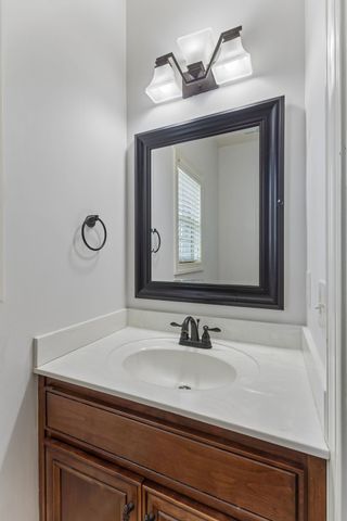 1342 Royal Oak Ave, Murfreesboro, TN 37129