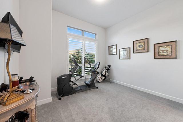 137 Sweeping Valley Drive, Montgomery, TX 77316