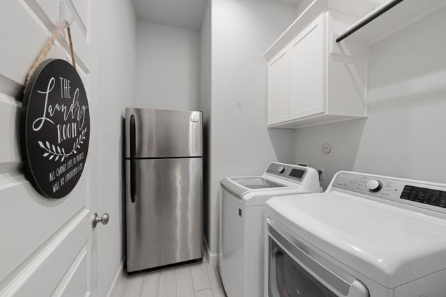 137 Sweeping Valley Drive, Montgomery, TX 77316