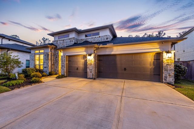 137 Sweeping Valley Drive, Montgomery, TX 77316