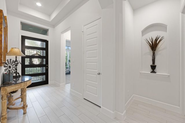 137 Sweeping Valley Drive, Montgomery, TX 77316